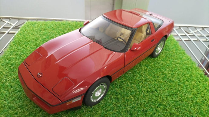 AUTOart CHEVROLET 1/18 Scale Model Car– Used