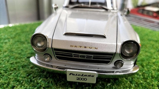 AUTOart DATSUN 1/18 Scale Model Car– Used