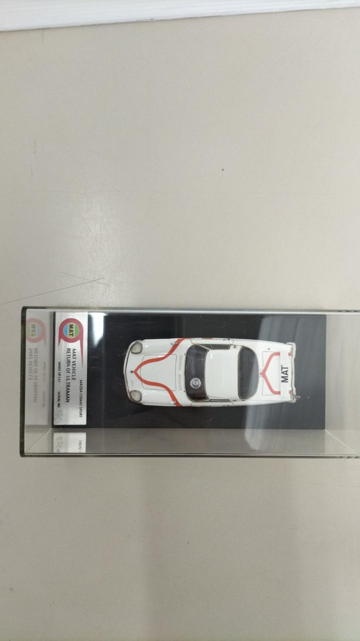 Chargez l&#39;image dans la visionneuse de la galerie, MAKE UP MAT VEHICLE from &quot;Return of Ultraman&quot; 1/43 Scale Car– Used
