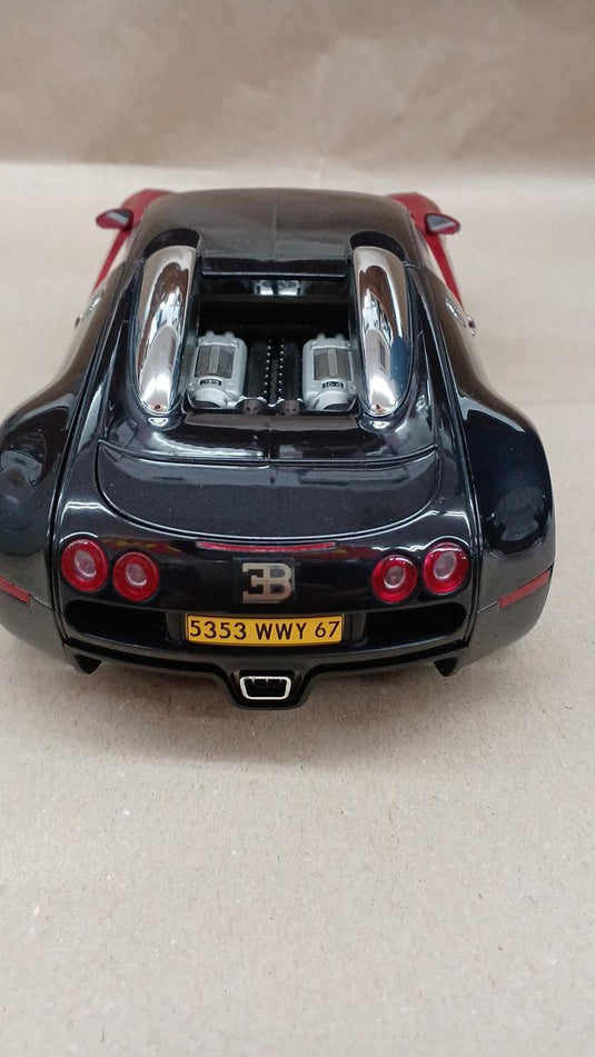 AUTOart 70901 1/18 BUGATTI EB 16.4 VEYRON Scale Model Car– Used