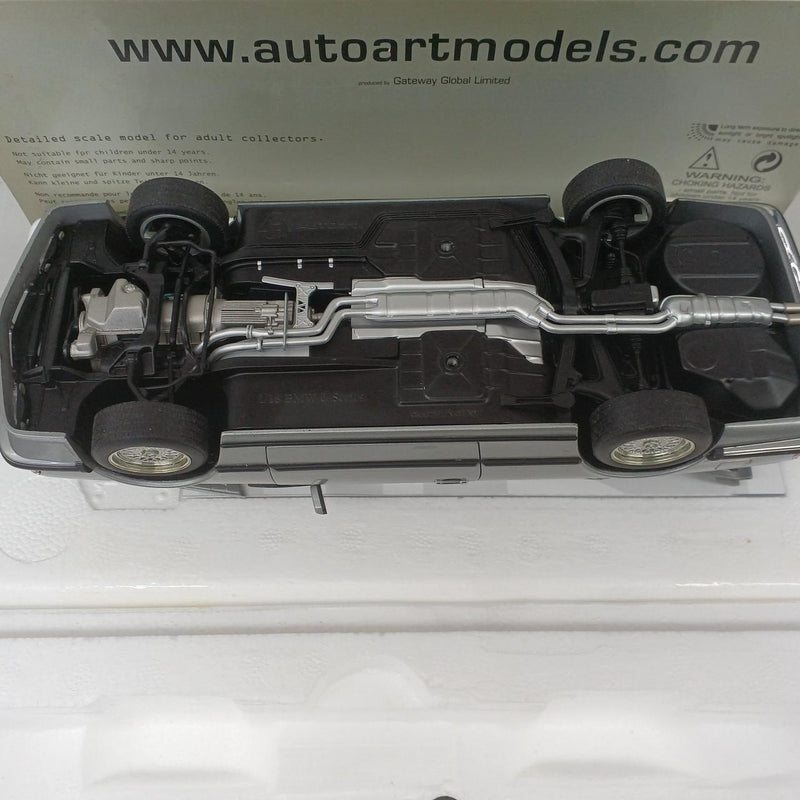 Carica immagine in Galleria Viewer, AUTOart 1/18 BMW M 635 CSI Scale Model Car– Used
