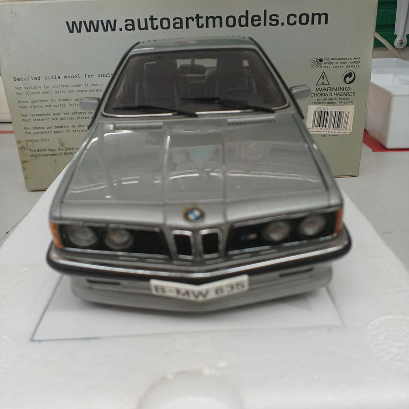 Carica immagine in Galleria Viewer, AUTOart 1/18 BMW M 635 CSI Scale Model Car– Used
