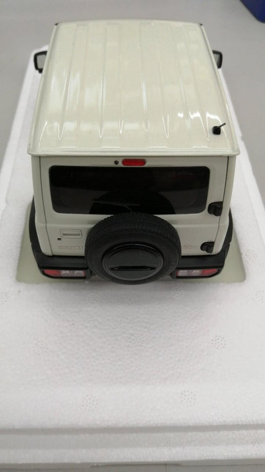 AUTOart 1/18 Suzuki Jimny Sierra Diecast Model Car– Used