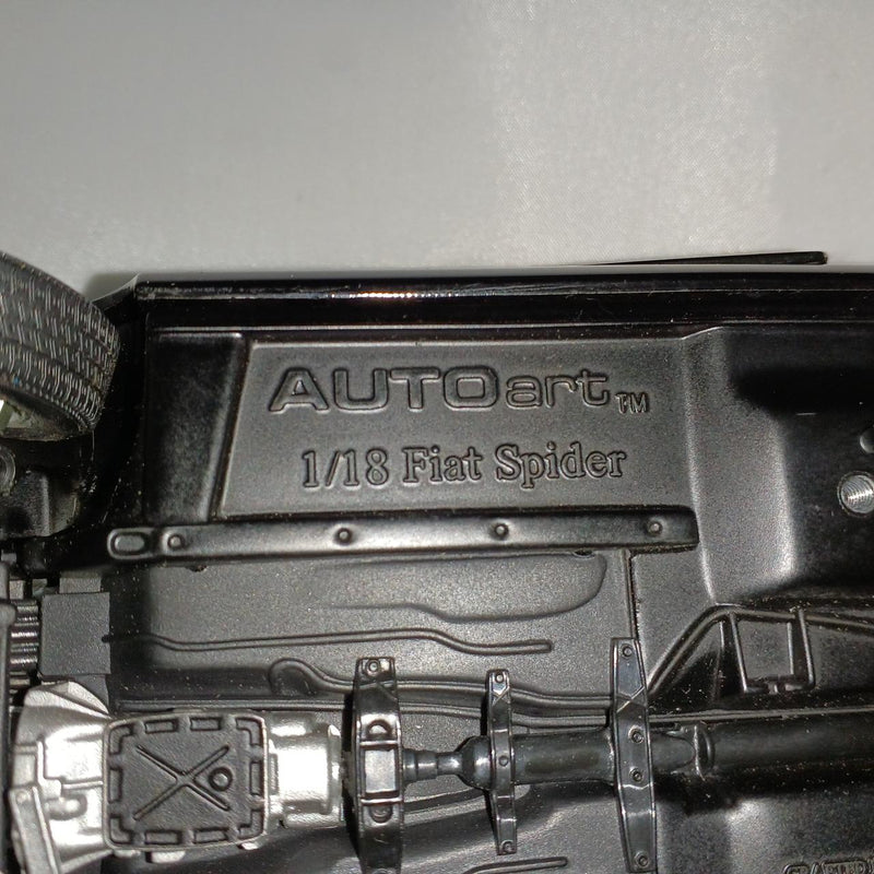 Load image into Gallery viewer, AUTOart FIAT 124 SPIDER 1/18 Scale Model Car– Used
