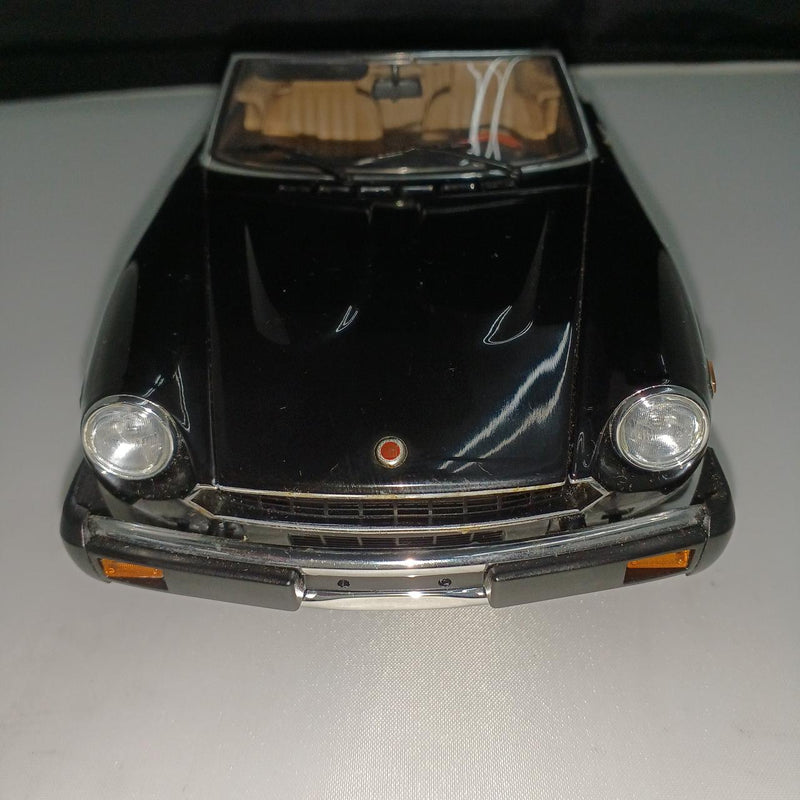 Load image into Gallery viewer, AUTOart FIAT 124 SPIDER 1/18 Scale Model Car– Used
