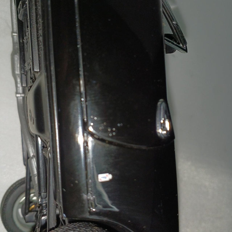 Load image into Gallery viewer, AUTOart FIAT 124 SPIDER 1/18 Scale Model Car– Used
