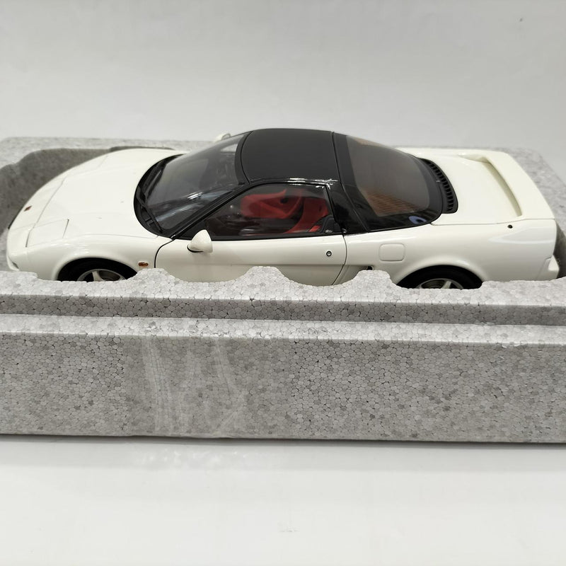 Carica immagine in Galleria Viewer, AUTOart 73296 HONDA NSX TYPE R CHAMPIONSHIP WHITE 1/18 Scale Model Car– Used
