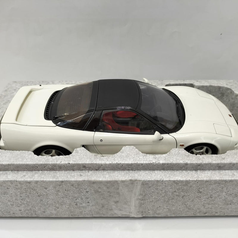 Carica immagine in Galleria Viewer, AUTOart 73296 HONDA NSX TYPE R CHAMPIONSHIP WHITE 1/18 Scale Model Car– Used
