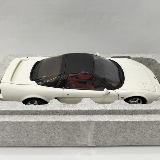 AUTOart 73296 HONDA NSX TYPE R CHAMPIONSHIP WHITE 1/18 Scale Model Car– Used
