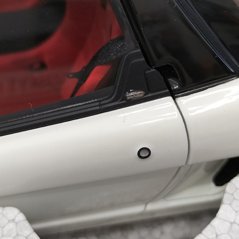Carica immagine in Galleria Viewer, AUTOart 73296 HONDA NSX TYPE R CHAMPIONSHIP WHITE 1/18 Scale Model Car– Used

