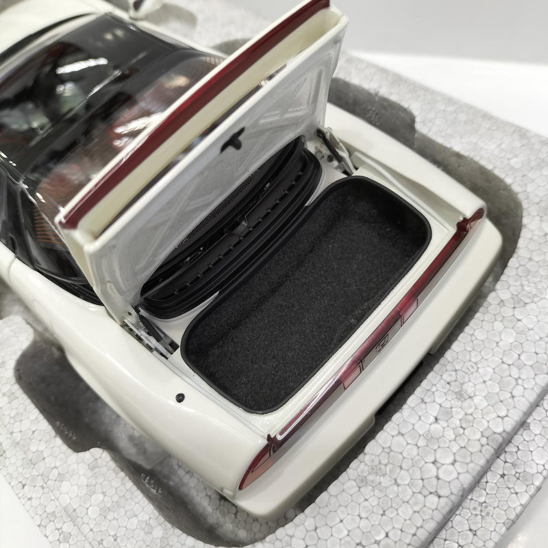 Carica immagine in Galleria Viewer, AUTOart 73296 HONDA NSX TYPE R CHAMPIONSHIP WHITE 1/18 Scale Model Car– Used

