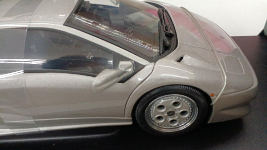 AUTOart 1/18 LAMBORGHINI DIABLO Scale Model Car– Used