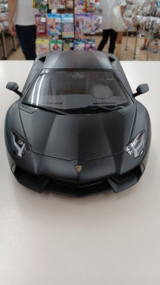 AUTOart Lamborghini Aventador 1/18 Scale Model Car (Trunk and Hood Open)– Used