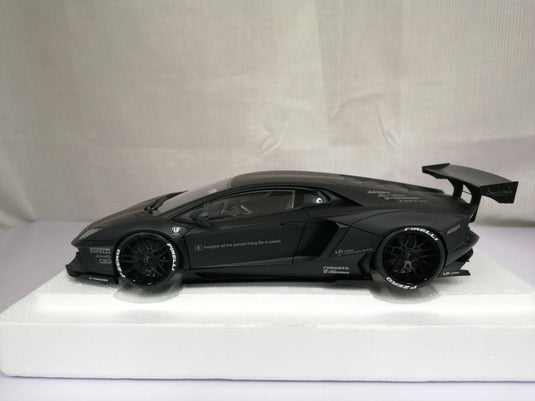 AUTOart 1/18 Liberty Walk LB-Works Lamborghini Aventador