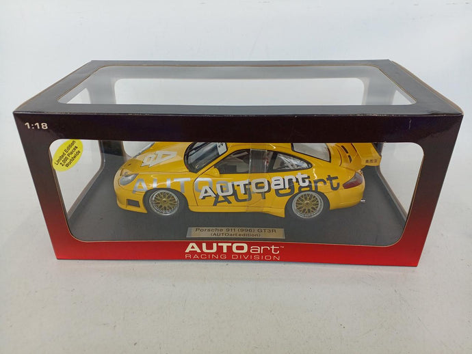 AUTOart 1/18 Porsche 911 (996) GT3R AUTOart Edition Model