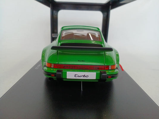 AUTOart 1/18 Porsche 911 (930) Turbo 3.0 Green Diecast Model