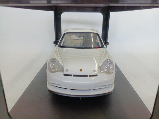 AUTOart 1/18 Porsche 911 Carrera Plain Body Version White