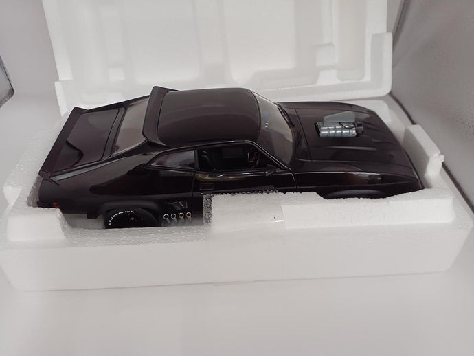 AUTOart 1/18 Ford Falcon XB 