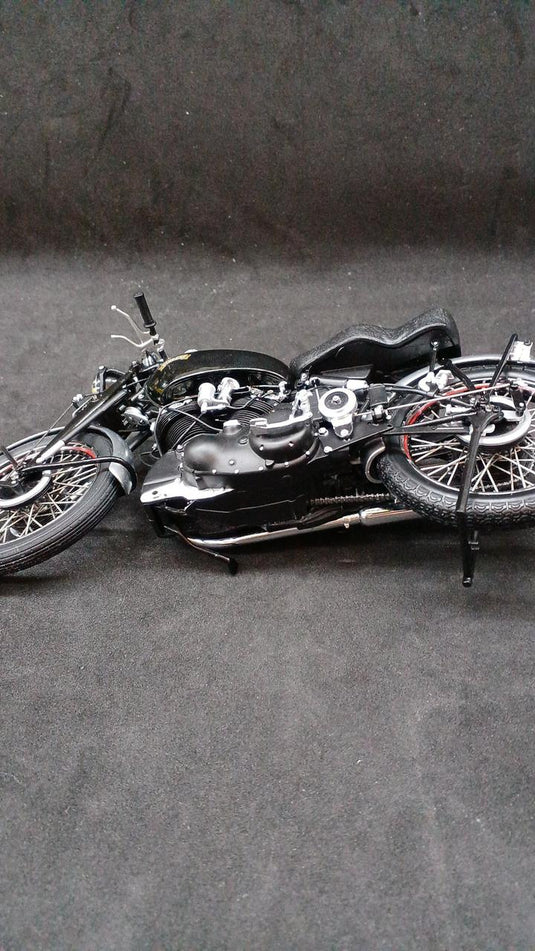 MINICHAMPS 1/12 Vincent HDR Series C Black Shadow 1950 Motorcycle Model