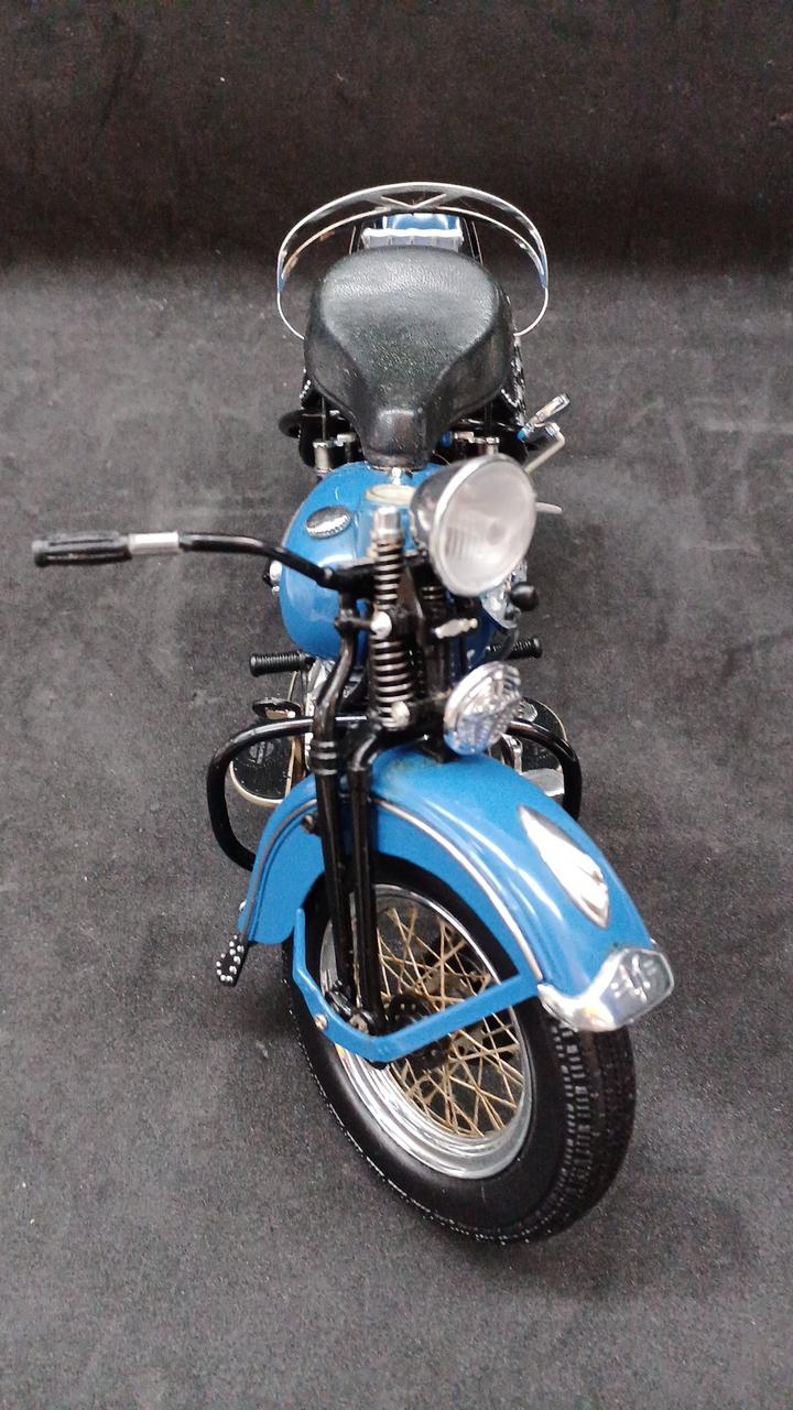 Carica immagine in Galleria Viewer, Franklin Mint Harley-Davidson 1948 Panhead Diecast Motorcycle Model
