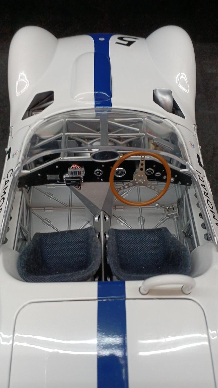 Carica immagine in Galleria Viewer, MINICHAMPS 1/12 Maserati Tipo 61 &quot;Birdcage&quot; Diecast Model

