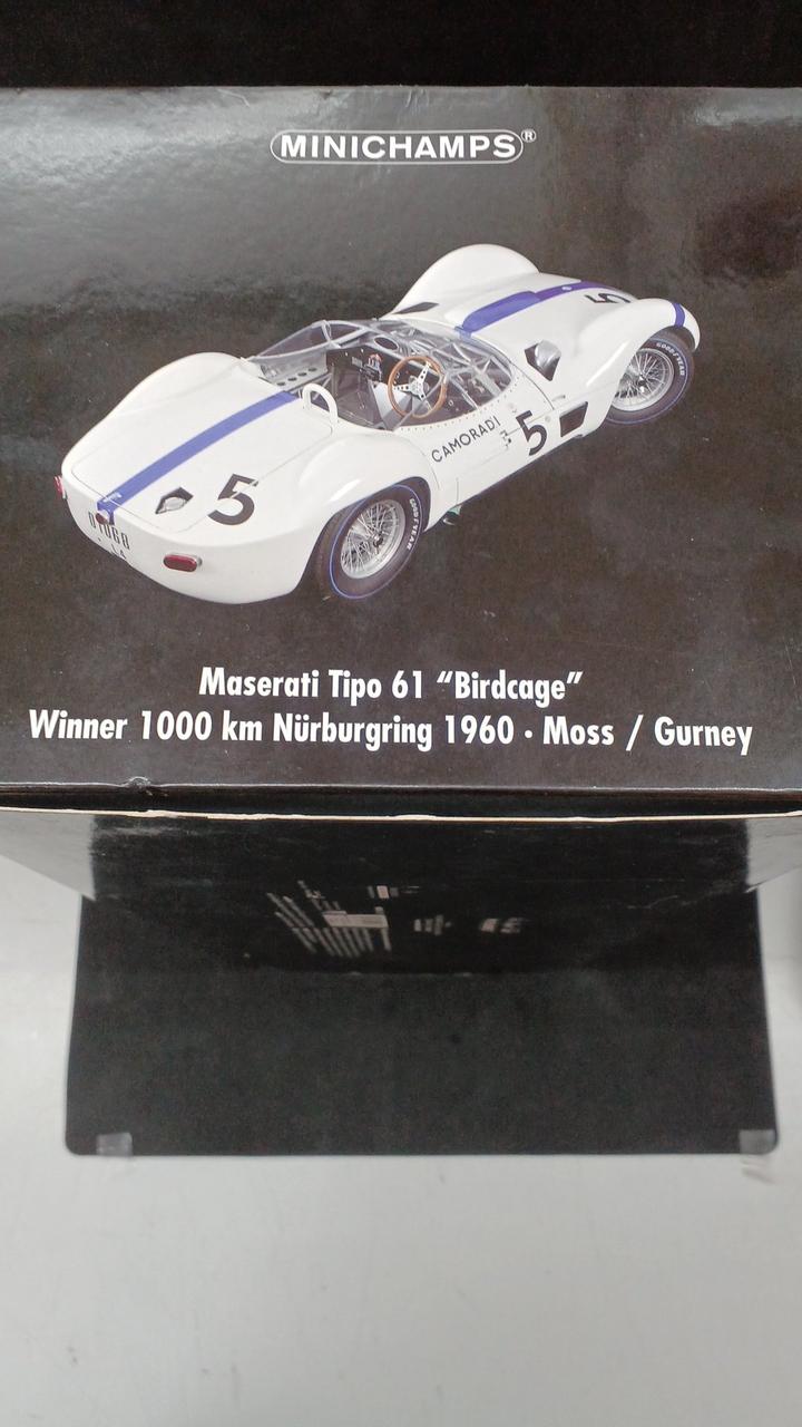 Carica immagine in Galleria Viewer, MINICHAMPS 1/12 Maserati Tipo 61 &quot;Birdcage&quot; Diecast Model
