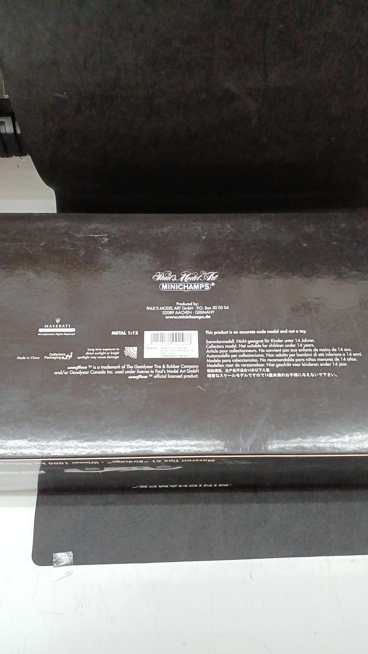 Carica immagine in Galleria Viewer, MINICHAMPS 1/12 Maserati Tipo 61 &quot;Birdcage&quot; Diecast Model
