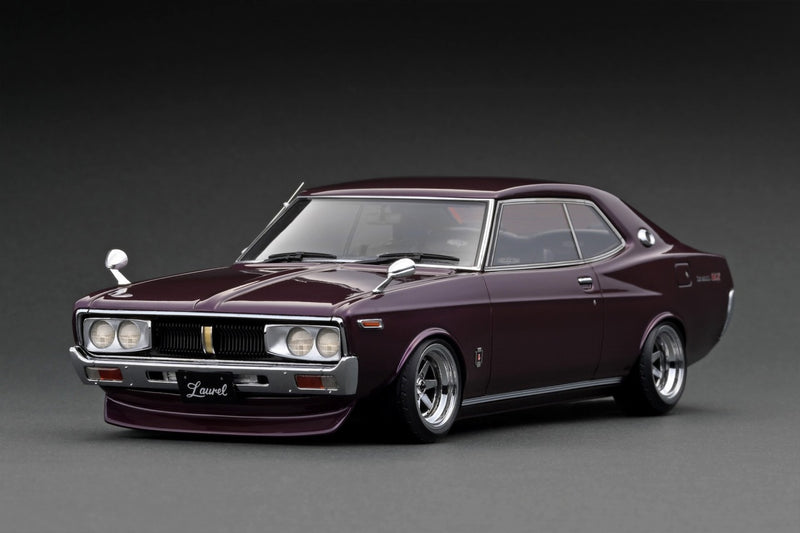 Laden Sie das Bild in Galerie -Viewer, ignition model 1/18 Nissan Laurel 2000SGX (C130) Purple
