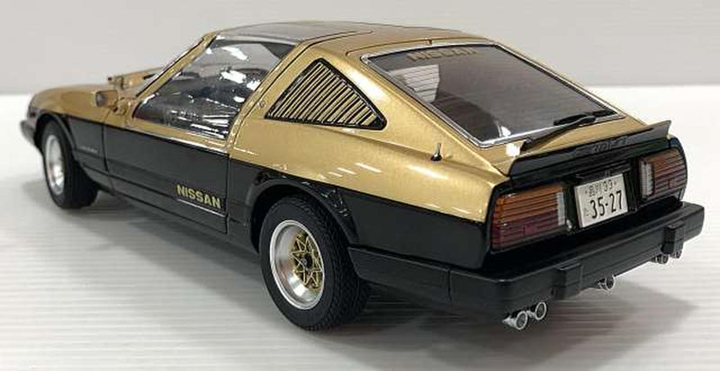 Laden Sie das Bild in Galerie -Viewer, AUTOart &quot;Seibu Keisatsu&quot; 1/18 Nissan Fairlady 280Z Super Z Scale Car– Used
