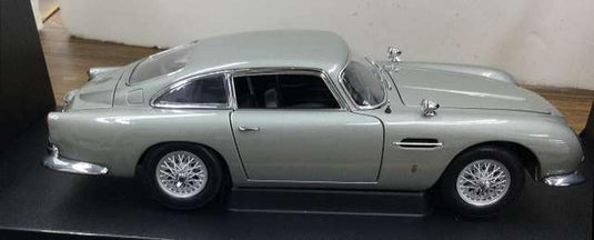 AUTOart 007 Aston Martin DB5 1/18 Scale Model Car– Used