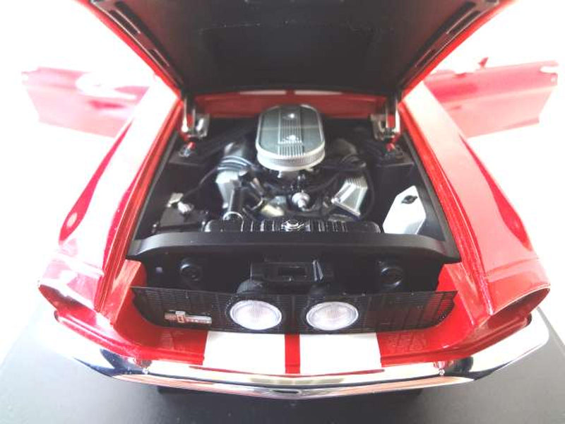 Laden Sie das Bild in Galerie -Viewer, AUTOart &quot;MILLENNIUM&quot; 1/18 1967 Shelby Mustang GT500 (Red/White) Scale Car– Used
