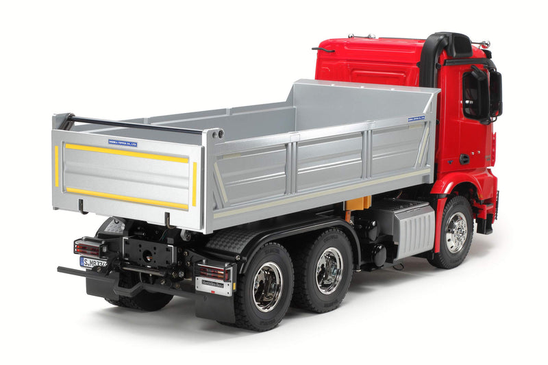 Laden Sie das Bild in Galerie -Viewer, TAMIYA 1/14 Electric R/C Big Truck Series No.61 Mercedes-Benz Alox 3348 6x4 Dump Truck Red Cabin/Silver Vessel Edition 56361
