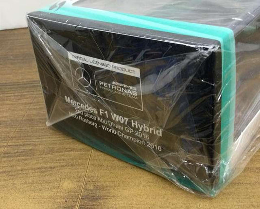 SPARK S5025 Mercedes F1 W07 Hybrid 2016 1/43 Scale Car– Used