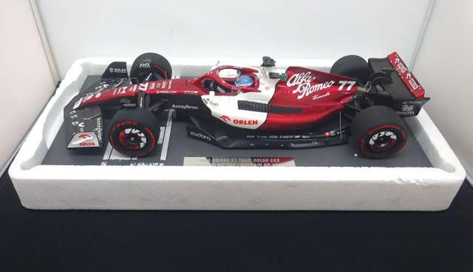 MINICHAMPS Bahrain GP 2022 Alfa Romeo C42 1/43 Scale Model Car– Used