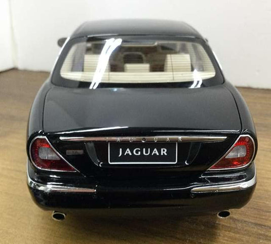 ALMOST REAL Jaguar XJ6 (X350) 1/18 Scale Car– Used