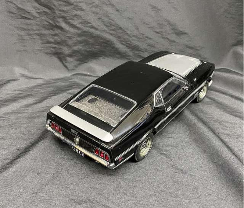 Load image into Gallery viewer, AUTOART FORD MUSTANG MACH 1 1/18 Scale Model Car– Used
