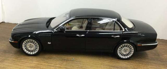 ALMOST REAL Jaguar XJ6 (X350) 1/18 Scale Car– Used