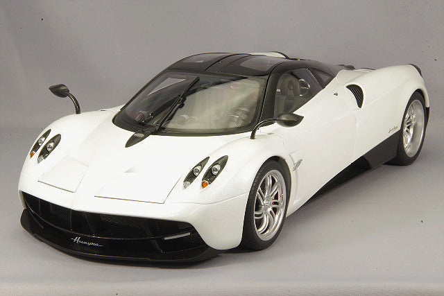 AUTOart 1/12 Pagani Huayra White