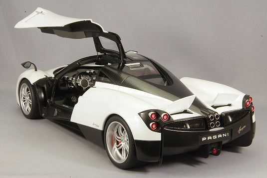 AUTOart 1/12 Pagani Huayra White