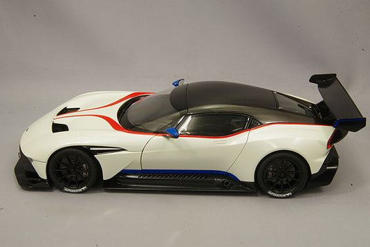 AUTOart 1/18 Aston Martin Vulcan Metallic White / Blue & Red Stripe
