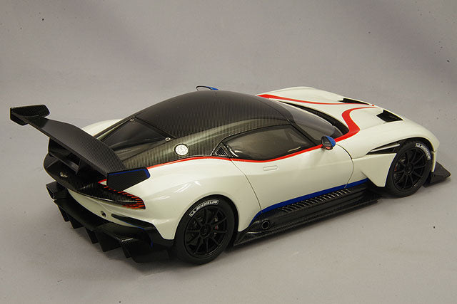 Laden Sie das Bild in Galerie -Viewer, AUTOart 1/18 Aston Martin Vulcan Metallic White / Blue &amp; Red Stripe
