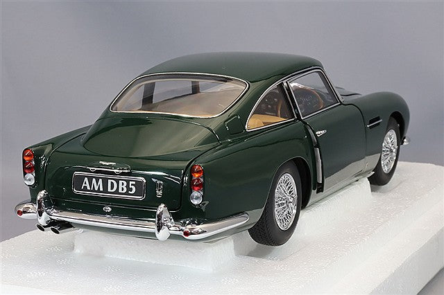 Laden Sie das Bild in Galerie -Viewer, AUTOart 1/18 Aston Martin DB5 Dark Green
