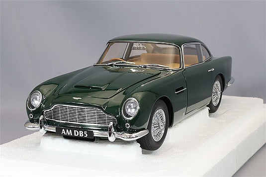 AUTOart 1/18 Aston Martin DB5 Dark Green