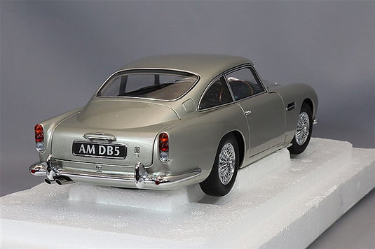AUTOart 1/18 Aston Martin DB5 Silver Metallic
