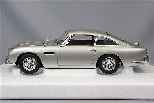 AUTOart 1/18 Aston Martin DB5 