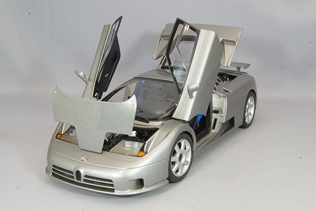 Carica immagine in Galleria Viewer, AUTOart 1/18 Bugatti EB110 SS Silver Metallic
