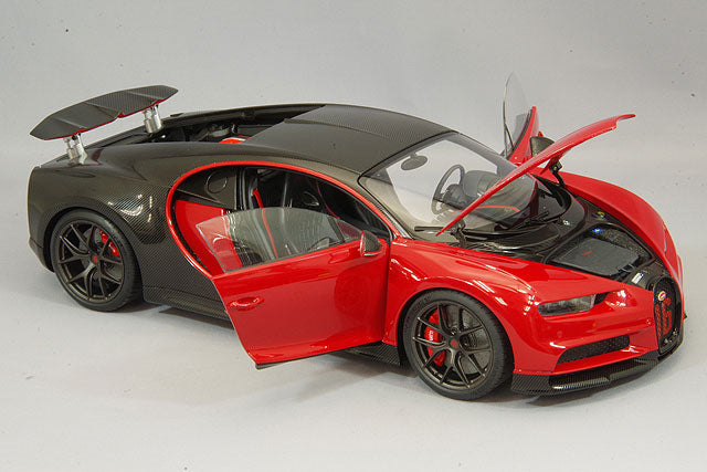 Carica immagine in Galleria Viewer, AUTOart 1/18 Bugatti Chiron Sport 2019 Red / Carbon Black
