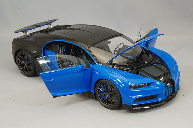 Carica immagine in Galleria Viewer, AUTOart 1/18 Bugatti Chiron Sport 2019 French Blue / Carbon Black
