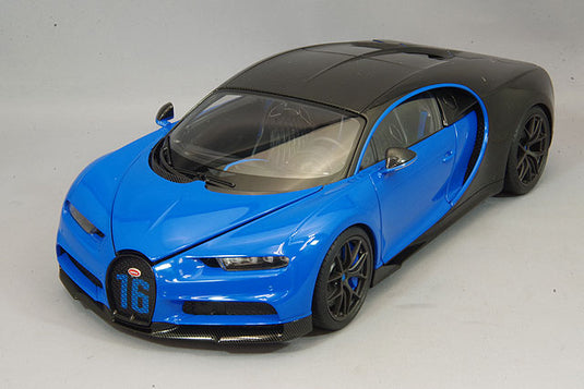 AUTOart 1/18 Bugatti Chiron Sport 2019 French Blue / Carbon Black