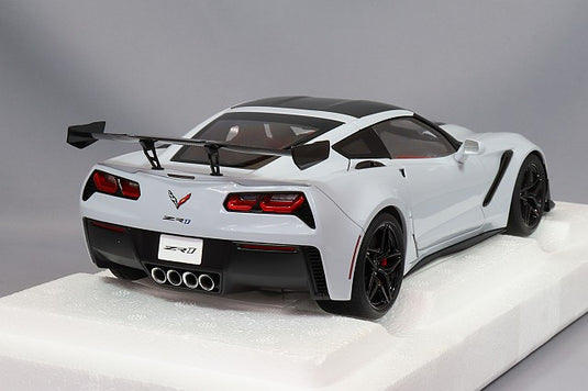 AUTOart 1/18 Chevrolet Corvette (C7) ZR1 Gray Metallic